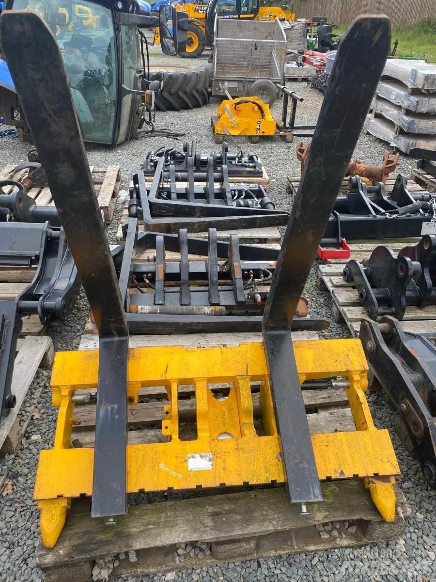 JCB  معدات مناولة لأغراض الزراعة