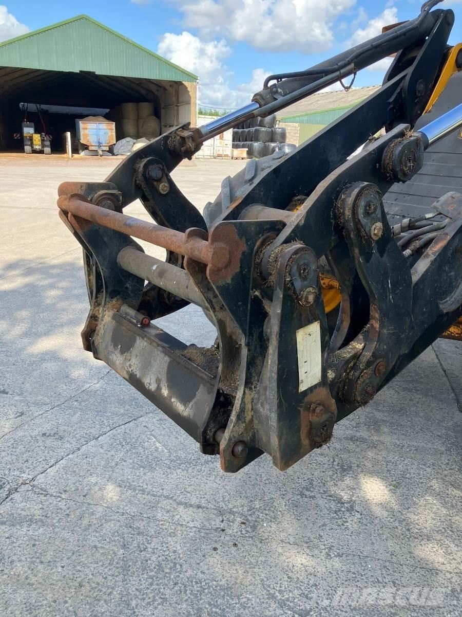 JCB 436 معدات مناولة لأغراض الزراعة