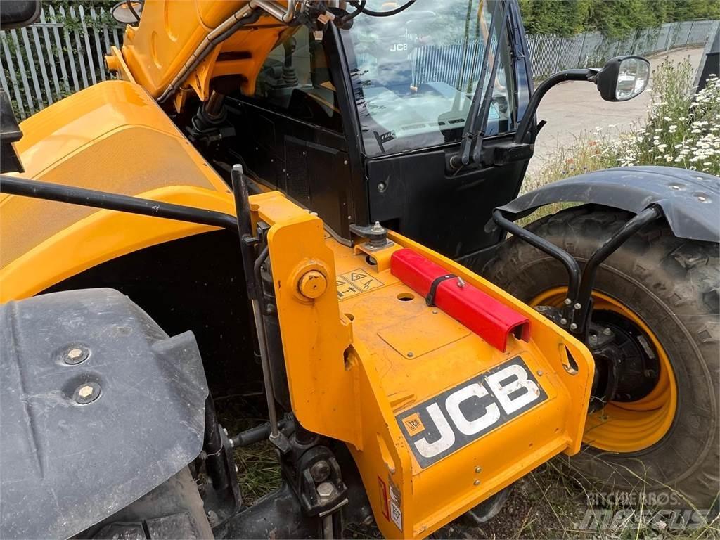 JCB 536-95 معدات مناولة لأغراض الزراعة