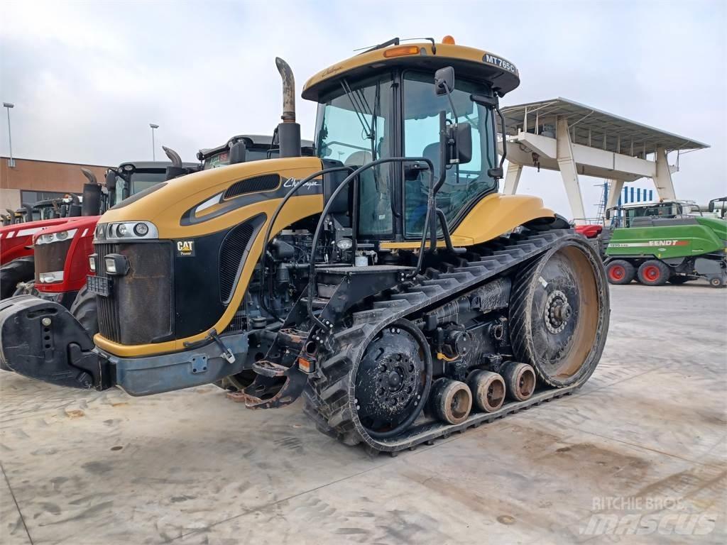 Challenger MT 765C الجرارات