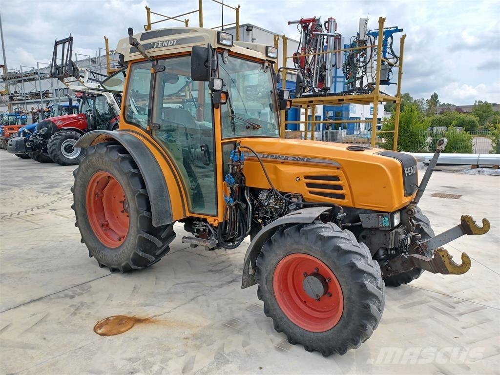 Fendt 208P الجرارات