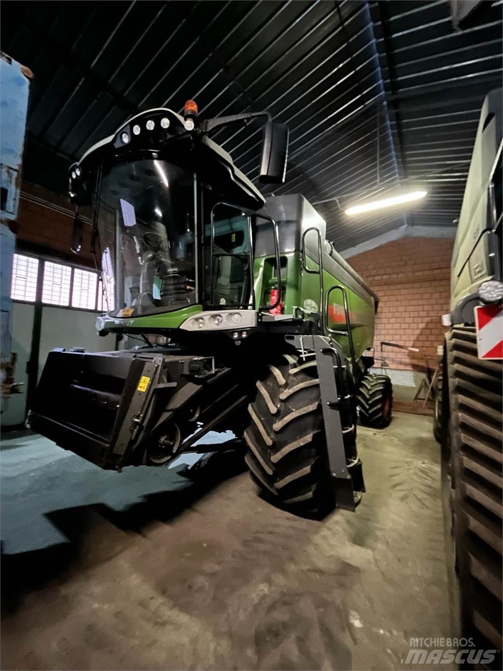 Fendt 6335 C PLI حصادات
