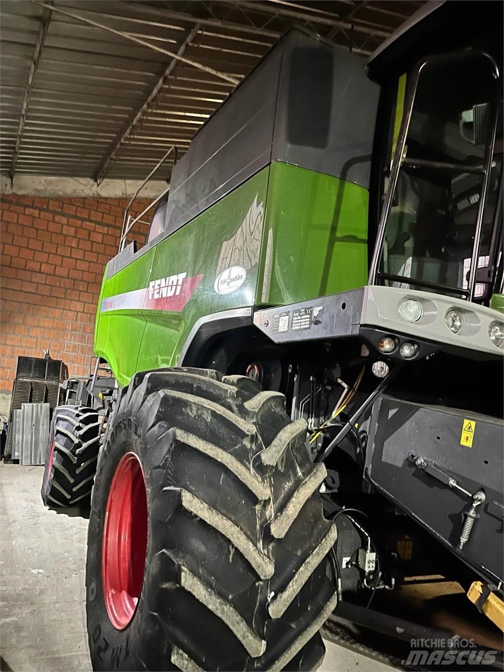 Fendt 6335 C PLI حصادات