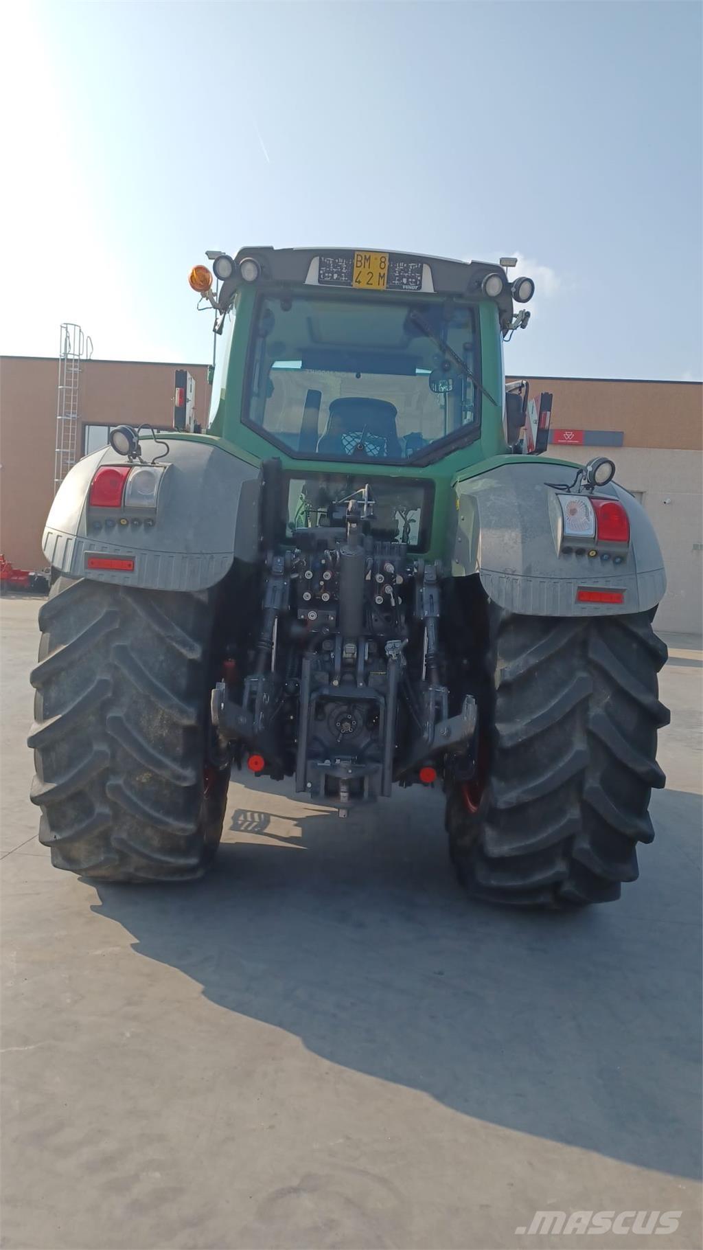 Fendt 828 SCR الجرارات