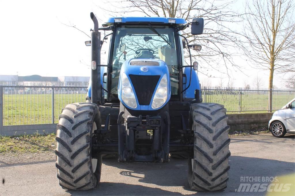 New Holland T7030 الجرارات