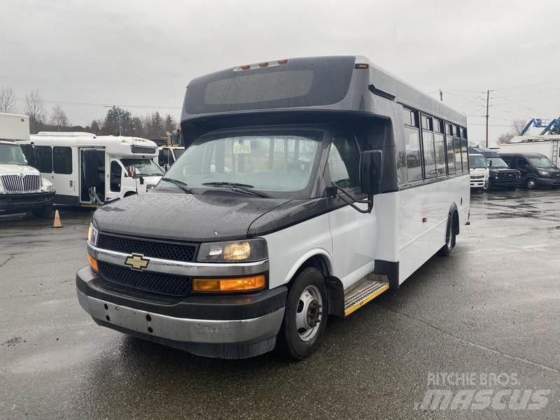 Chevrolet Express حافلة صغيرة