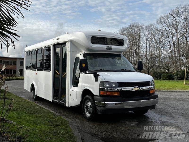 Chevrolet Express حافلة صغيرة