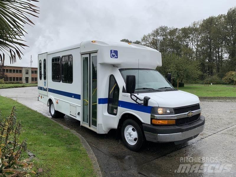 Chevrolet Express حافلة صغيرة