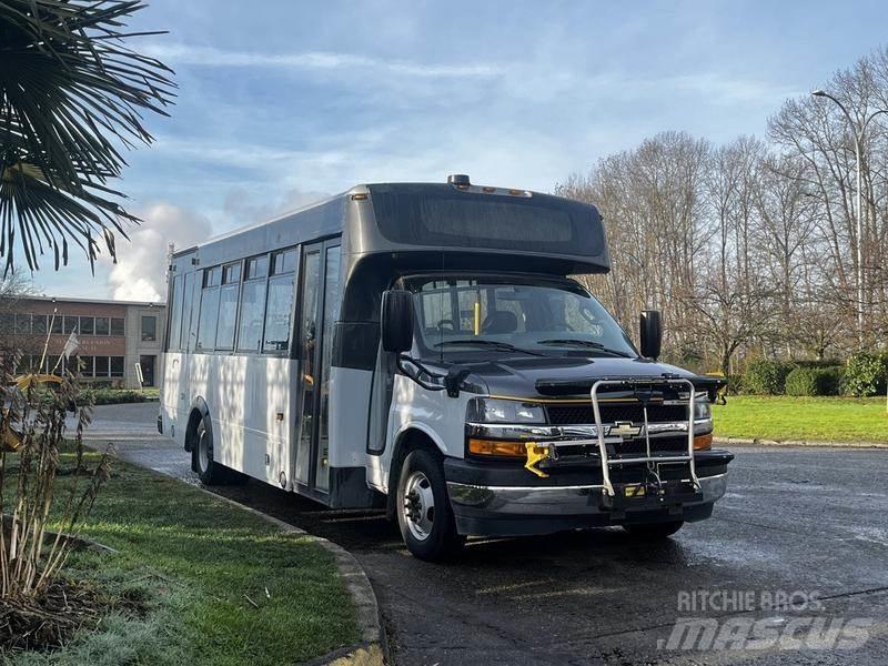 Chevrolet Express حافلة صغيرة