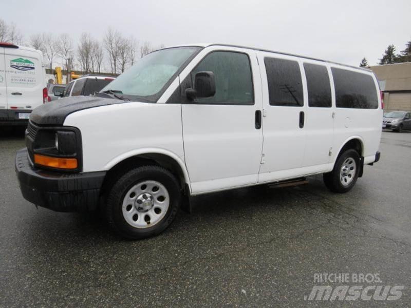 Chevrolet Express شاحنة مقفلة