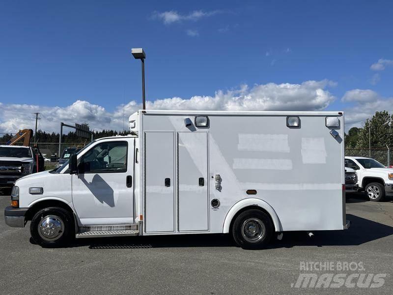 Chevrolet Express حافلة صغيرة