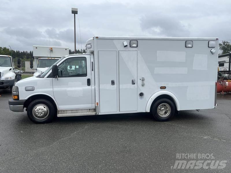 Chevrolet Express حافلة صغيرة