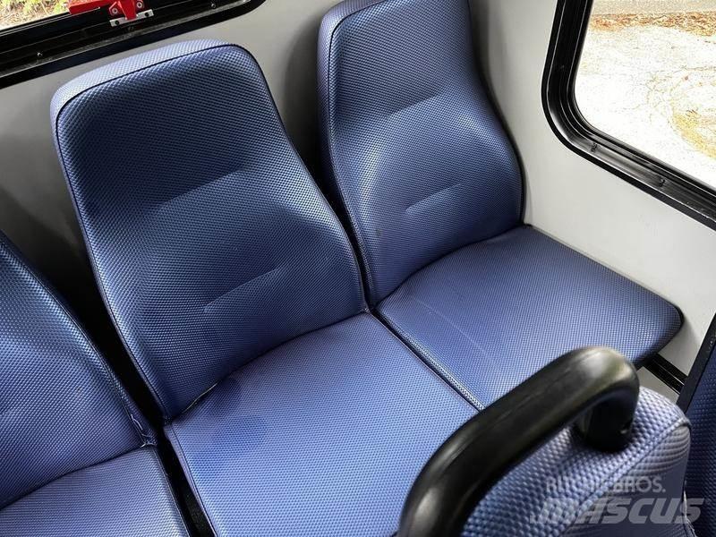 Chevrolet Express حافلة صغيرة