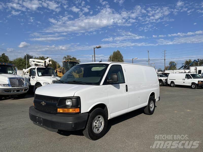 Chevrolet Express شاحنة مقفلة