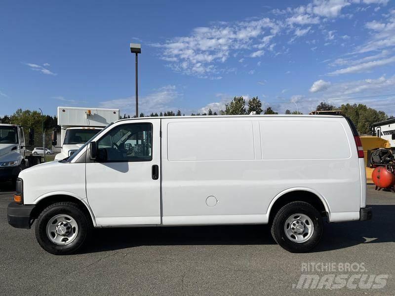 Chevrolet Express شاحنة مقفلة