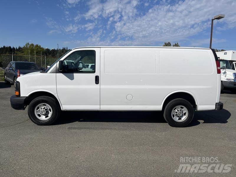 Chevrolet Express شاحنة مقفلة