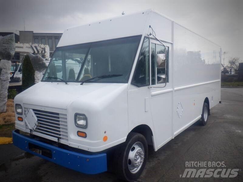 Ford E-450 شاحنة مقفلة
