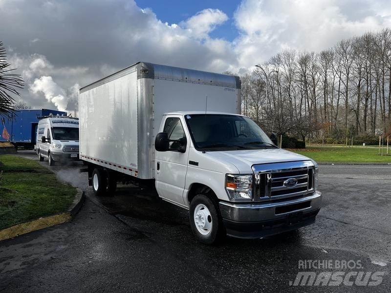 Ford Econoline شاحنة مقفلة