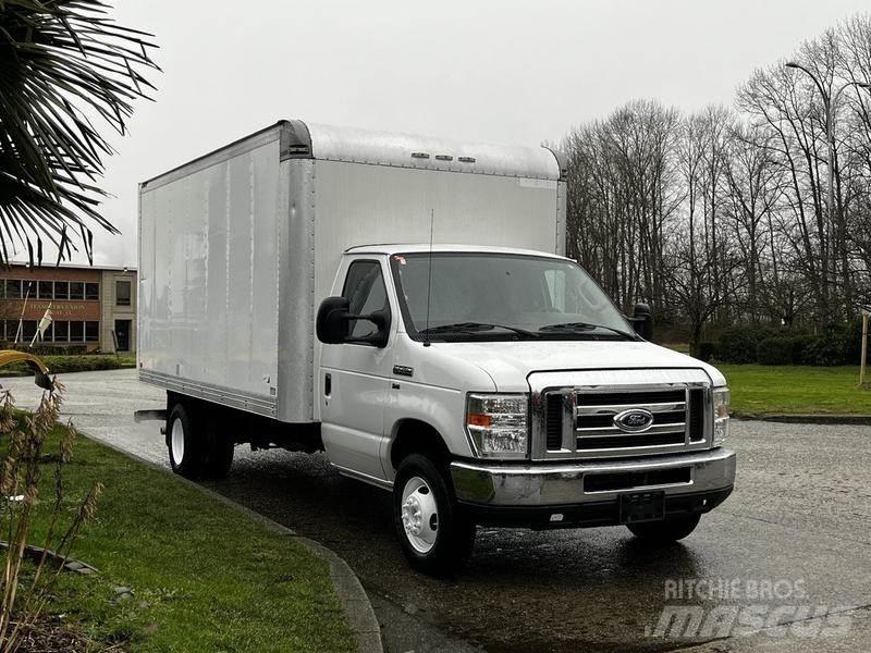 Ford Econoline شاحنة مقفلة