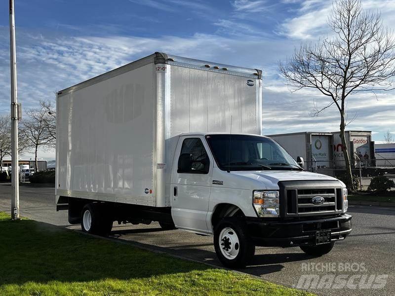 Ford Econoline شاحنة مقفلة