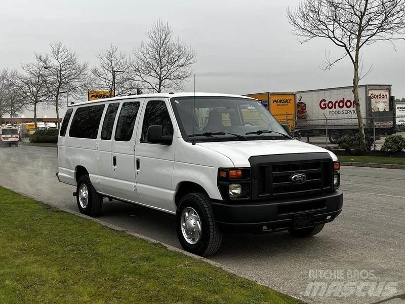 Ford Econoline سيارات