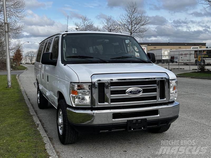 Ford Econoline سيارات