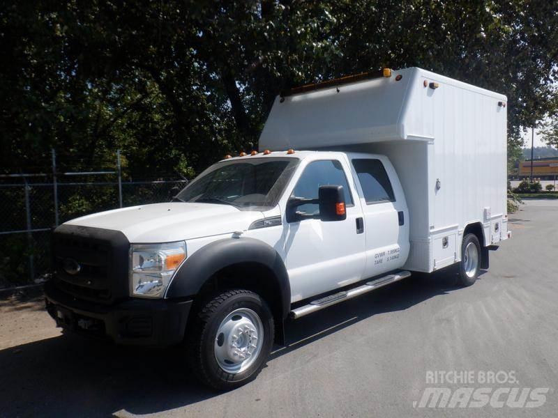Ford F-550 مركبات الأغراض العامة