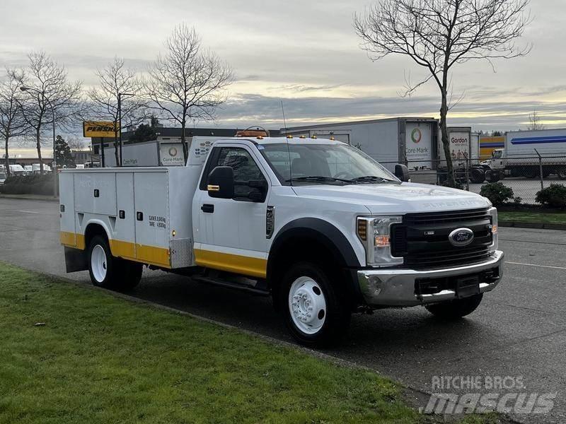 Ford F-550 مركبات الأغراض العامة