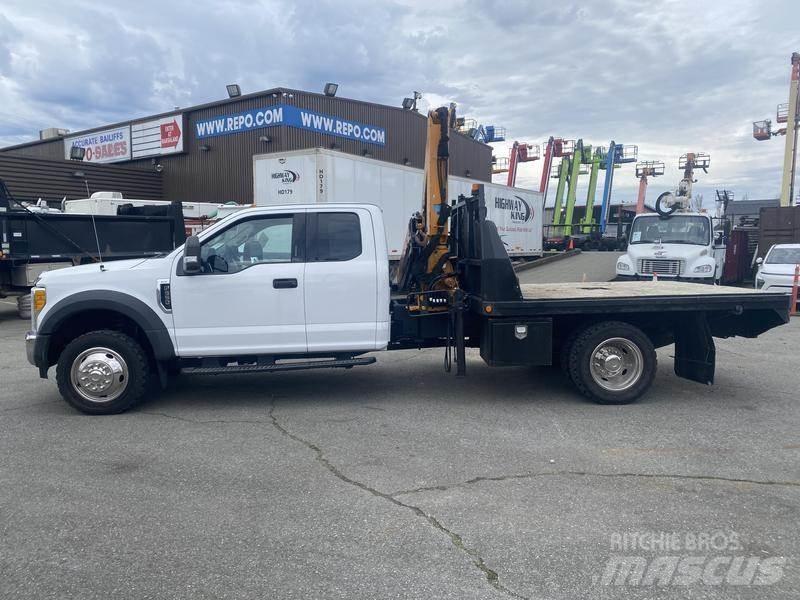 Ford F-550 شاحنات الرافعات