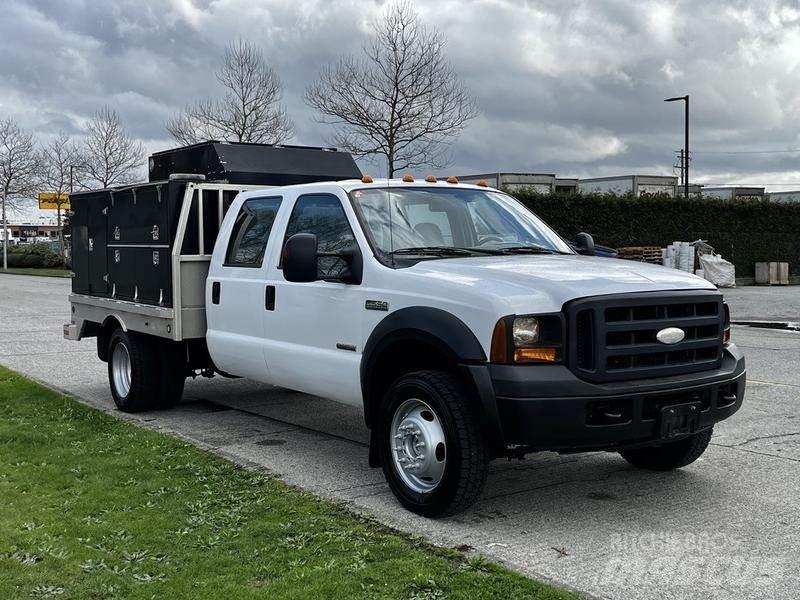 Ford F-550 مركبات الأغراض العامة