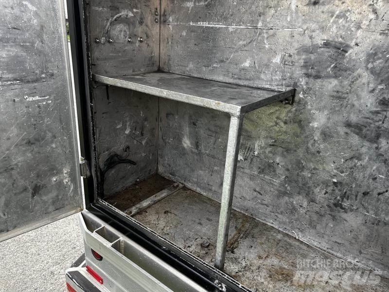 Ford F-550 مركبات الأغراض العامة