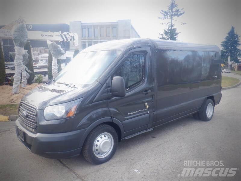 Ford Transit شاحنة مقفلة