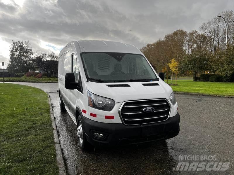 Ford Transit شاحنة مقفلة