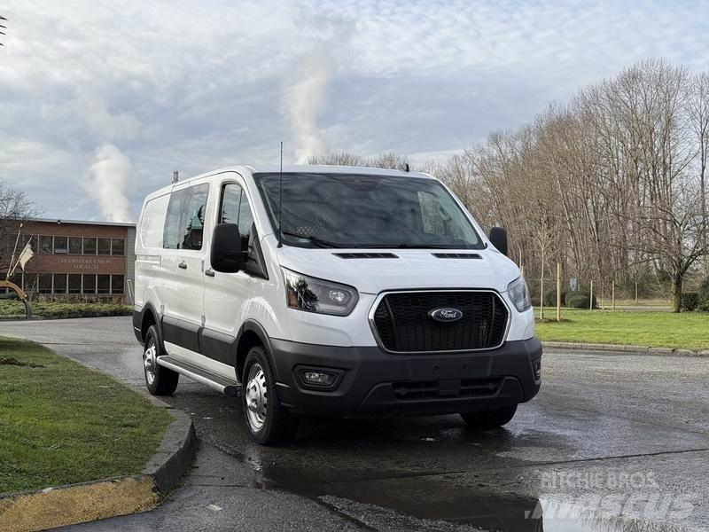 Ford Transit شاحنة مقفلة