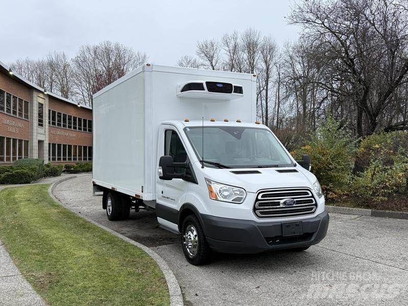 Ford Transit شاحنة مقفلة