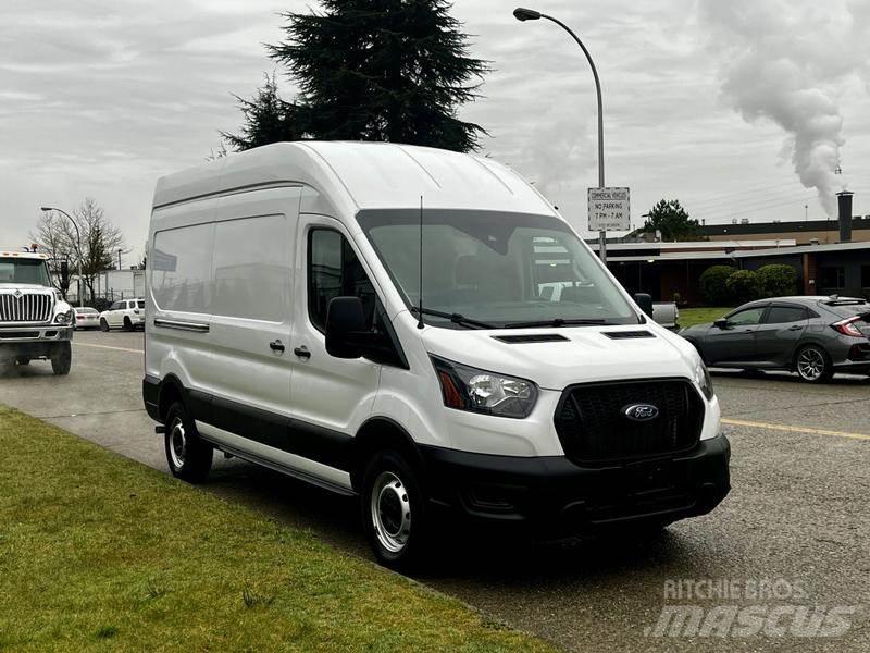 Ford Transit شاحنة مقفلة