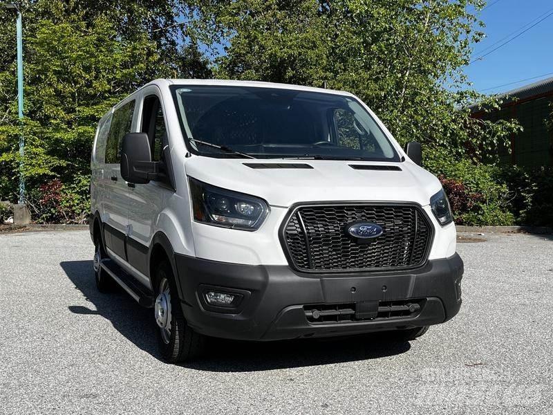 Ford Transit شاحنة مقفلة
