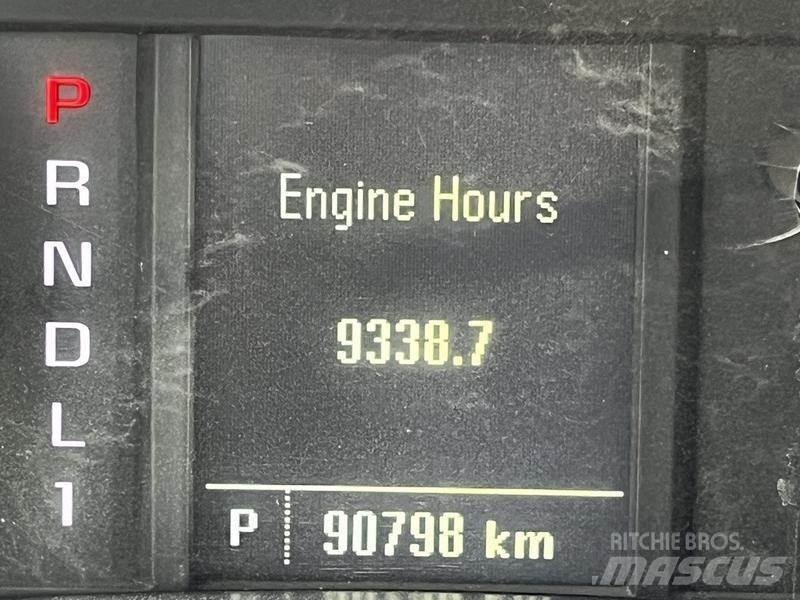 GMC Sierra 3500HD شاحنات مسطحة/مفصلية الجوانب