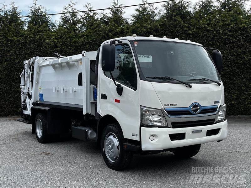 Hino 195 شاحنات المخلفات