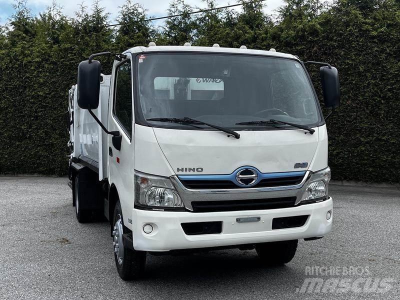 Hino 195 شاحنات المخلفات
