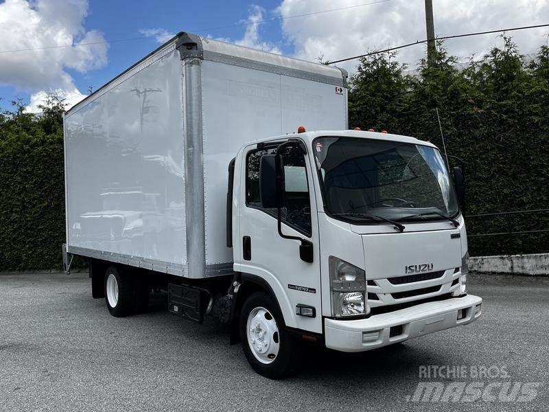 Isuzu NPR شاحنة مقفلة