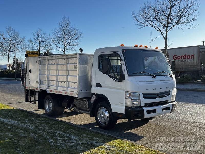 Mitsubishi Fuso FE شاحنات مسطحة/مفصلية الجوانب