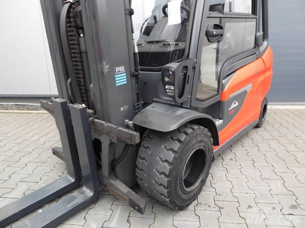 Linde E35L-01 شاحنات ذات رافعات شوكية تعمل بالكهرباء