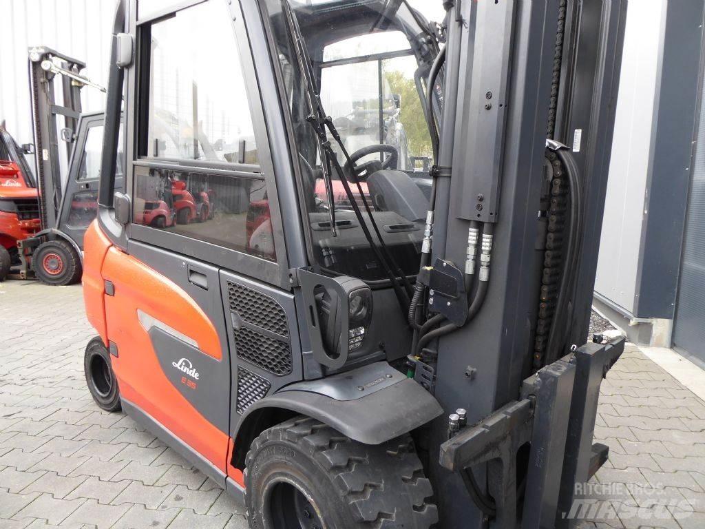 Linde E35L-01 شاحنات ذات رافعات شوكية تعمل بالكهرباء
