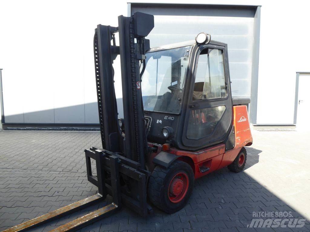 Linde E40P شاحنات ذات رافعات شوكية تعمل بالكهرباء