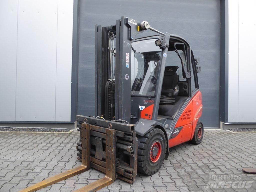 Linde H30D-02 شاحنات الديزل