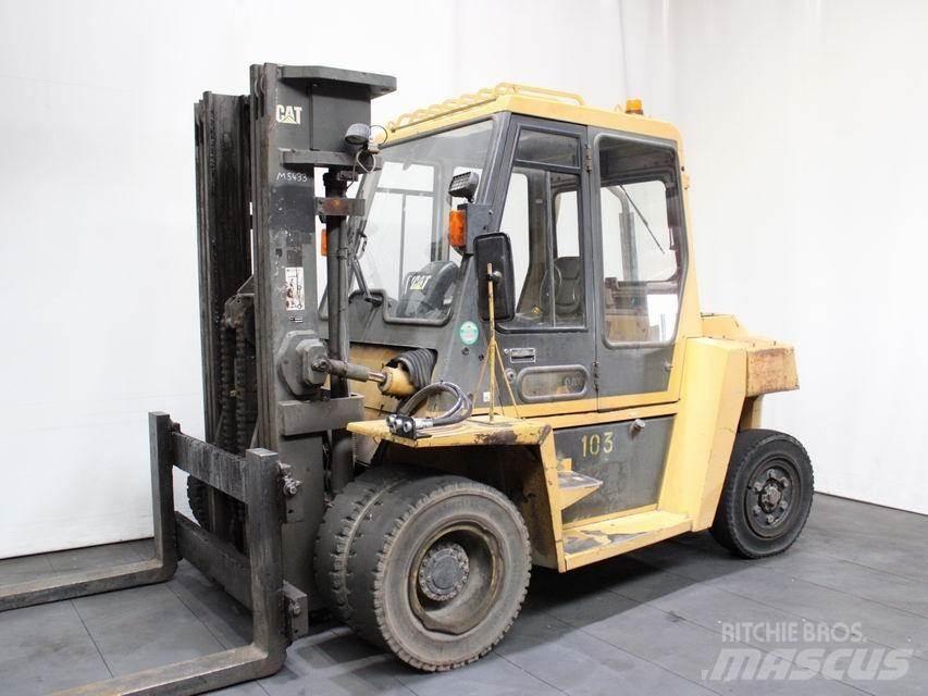 CAT DP 60 شاحنات الديزل
