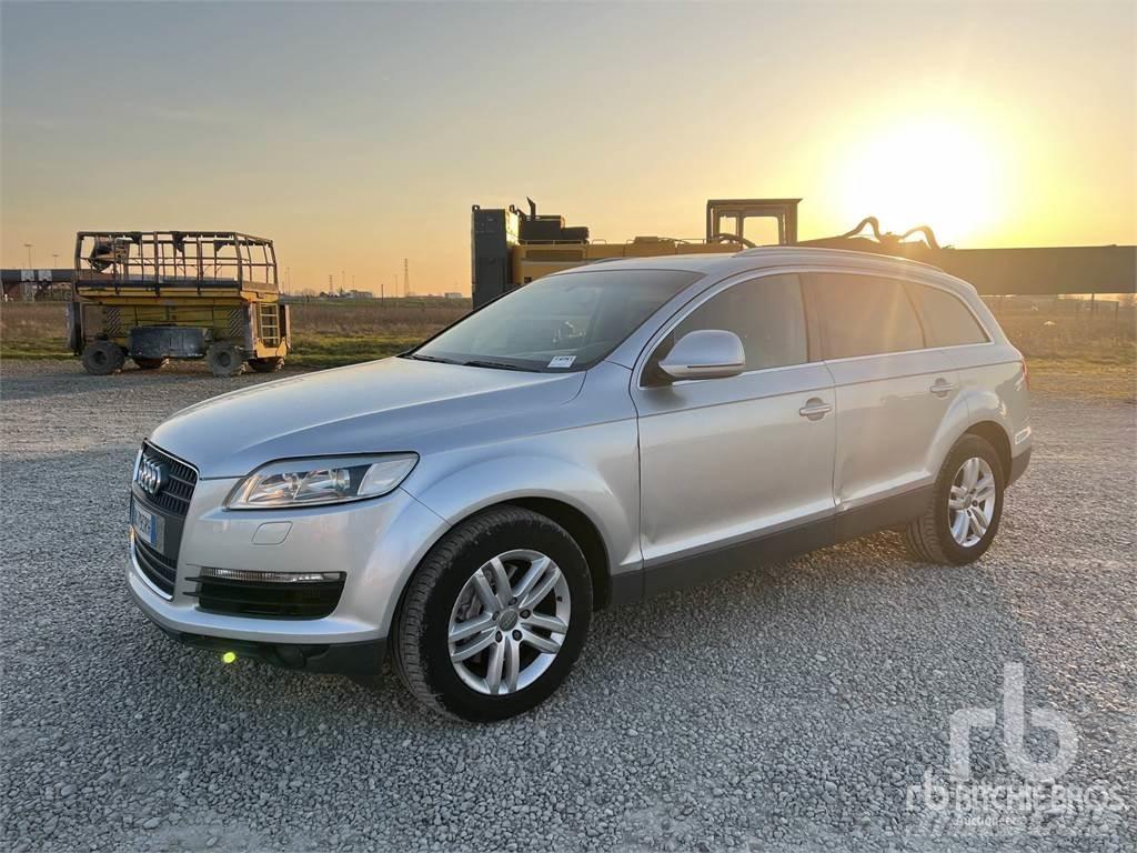 Audi Q7 سيارات