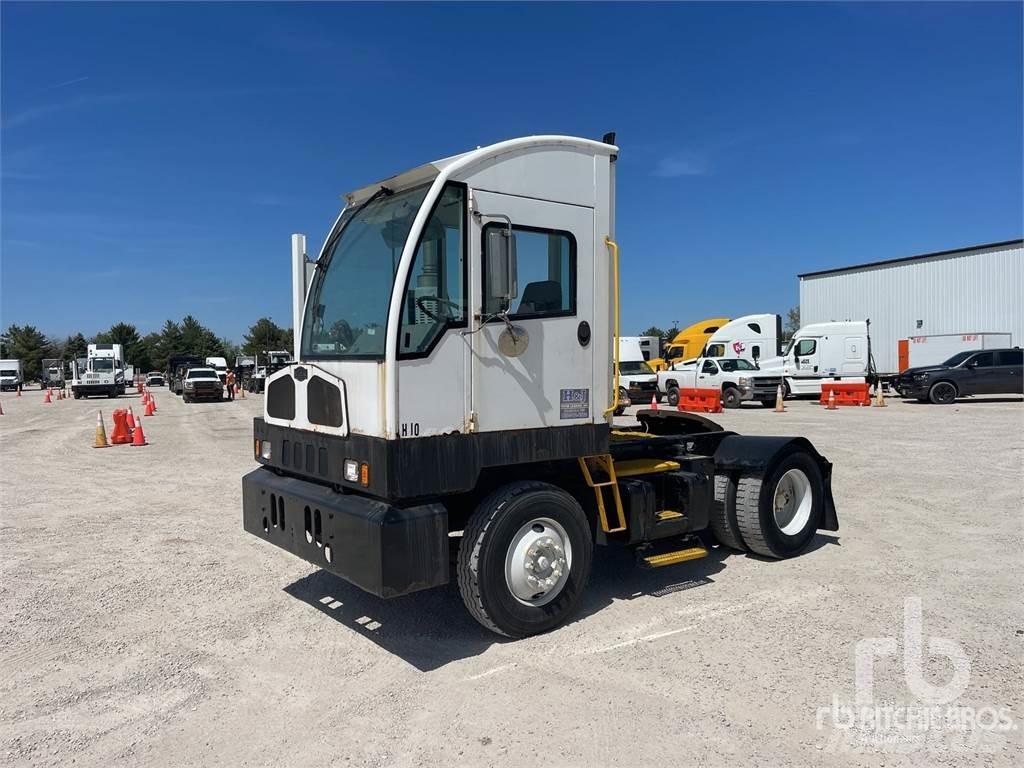Autocar 4x2 وحدات الجر