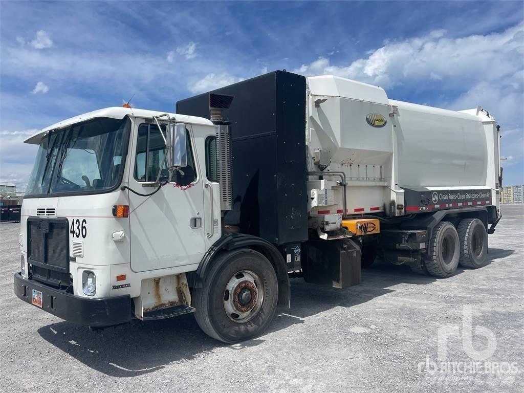 Autocar ACX64 شاحنات المخلفات
